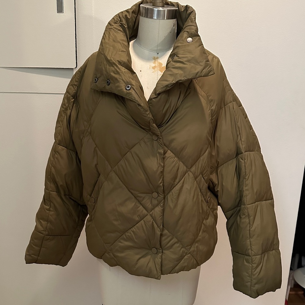 Zara XS lightweight quilted coat